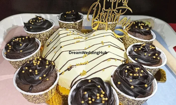 The Cake Shop cake class also available